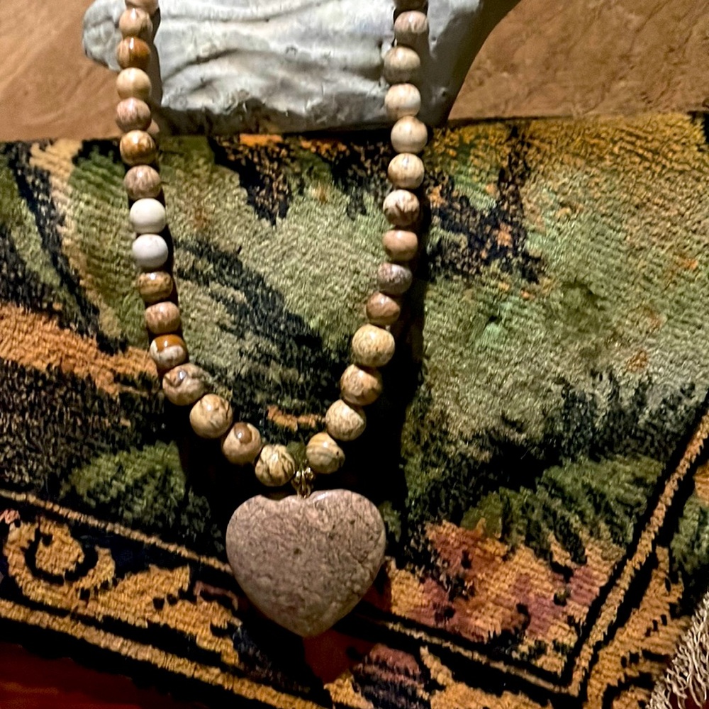Sandstone heart and bead necklace.